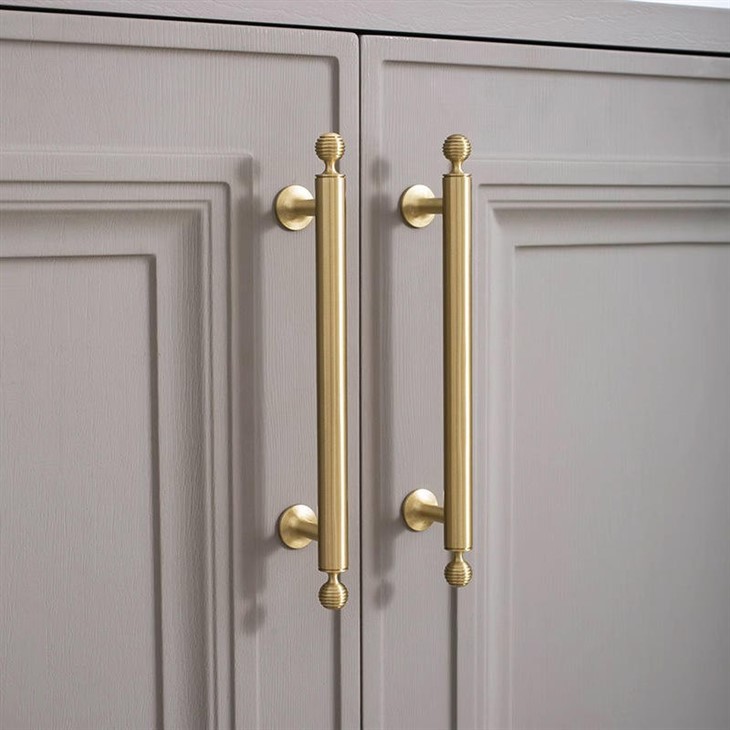 brushed brass cabinet knobs and pulls-04