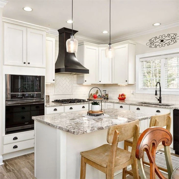 Classic White Shaker Kitchen Cabinets