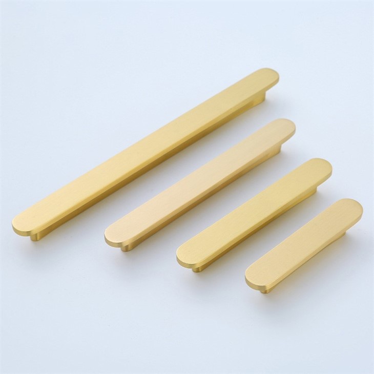 High End Kitchen Cabinet Pulls (1)