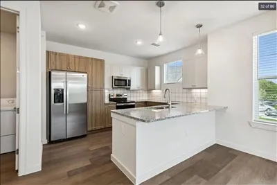 are arched kitchen cabinets out of style