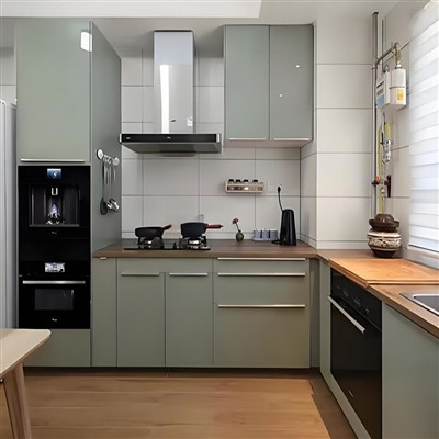 Country Kitchen Green Cabinets